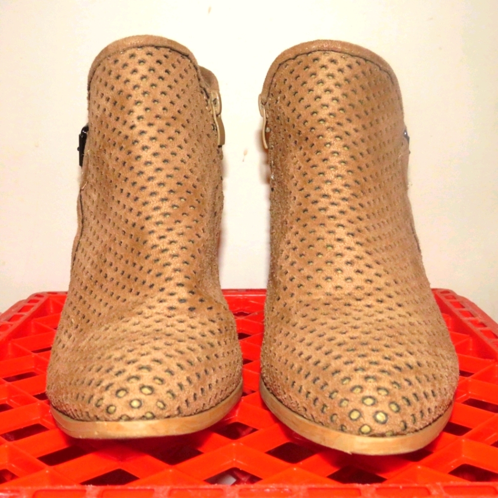 Booties - Picture 4 of 4